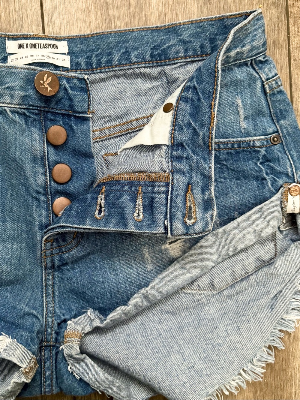 Bandits Shorts 29 - Picture 7 of 11